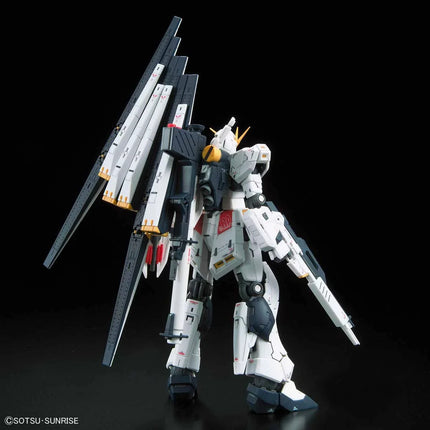 Bandai - Gunpla - RG 1/144 - Mobile Suit Gundam: Char's Counterattack - RX-93 Nu Gundam