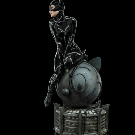 Iron Studios - Batman Returns - Catwoman Legacy Replica Scale Statue 1/4 - The Card Vault