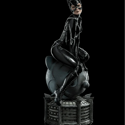 Iron Studios - Batman Returns - Catwoman Legacy Replica Scale Statue 1/4 - The Card Vault