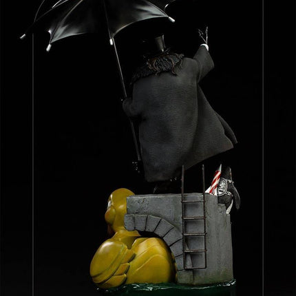 Iron Studios - Batman Returns - Penguin Deluxe BDS Art Scale Statue 1/10 - The Card Vault