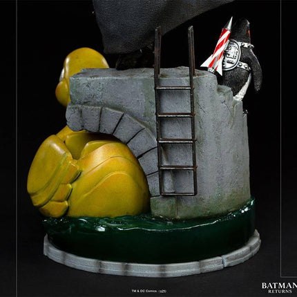 Iron Studios - Batman Returns - Penguin Deluxe BDS Art Scale Statue 1/10 - The Card Vault