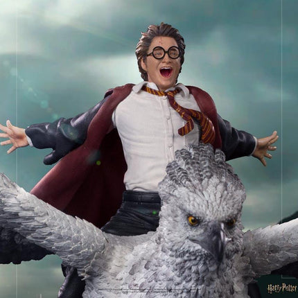 Iron Studios - Harry Potter - Harry Potter & Buckbeak - Deluxe Art Scale Statue 1/10 - The Card Vault