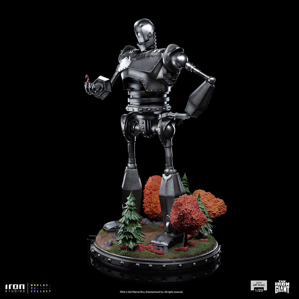 Iron Studios - Iron Giant - Iron Giant & Hogarth Hughes - Demi Art Scale Statue 1/20 - The Card Vault
