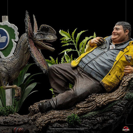 Iron Studios - Jurassic Park - Dennis Nedry BDS Art Scale Statue 1/10 - The Card Vault