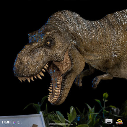 Iron Studios - Jurassic World - T-Rex attacks Donald Gennaro Demi Art Scale Statue 1/20 - The Card Vault