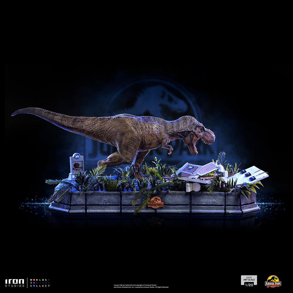 Iron Studios - Jurassic World - T-Rex attacks Donald Gennaro Demi Art Scale Statue 1/20 - The Card Vault