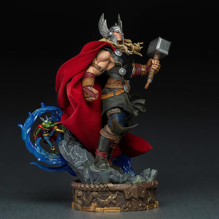 Iron Studios - Marvel Comics - Thor Unleashed - Deluxe Art Scale Statue 1/10 - The Card Vault
