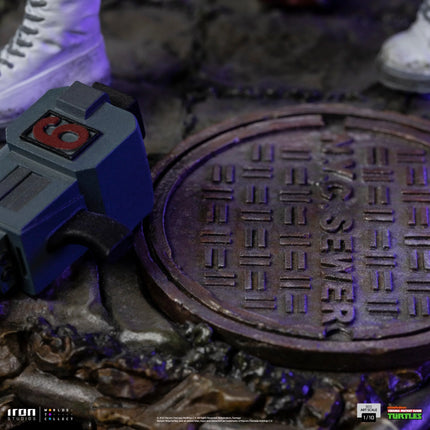 Iron Studios - Teenage Mutant Ninja Turtles - April O’Neal BDS Art Scale Statue 1/10 - The Card Vault