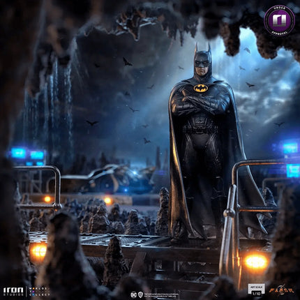 Iron Studios - The Flash Movie - Batman - Art Scale Statue 1/10 - The Card Vault