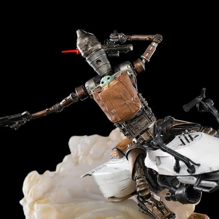 Iron Studios - The Mandalorian - Ig-11 and The Child Deluxe BDS Art Scale Statue 1/10 - The Card Vault