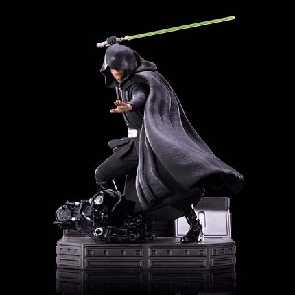 Iron Studios - The Mandalorian - Luke Skywalker (Combat Version) - Art Scale Statue 1/10 - The Card Vault