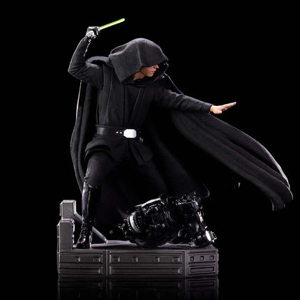 Iron Studios - The Mandalorian - Luke Skywalker (Combat Version) - Art Scale Statue 1/10 - The Card Vault