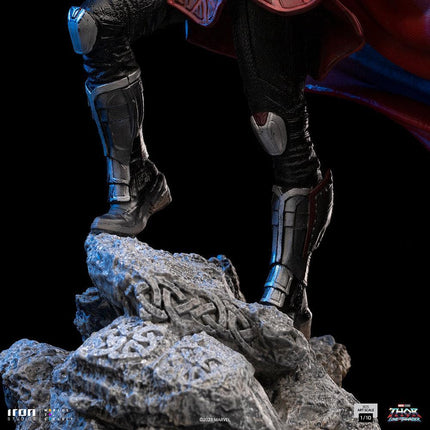 Iron Studios - Thor: Love and Thunder - Mighty Thor (Jane Foster) - Art Scale Statue 1/10 - The Card Vault