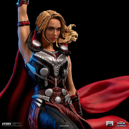 Iron Studios - Thor: Love and Thunder - Mighty Thor (Jane Foster) - Art Scale Statue 1/10 - The Card Vault