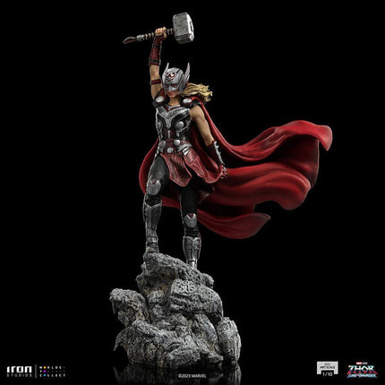 Iron Studios - Thor: Love and Thunder - Mighty Thor (Jane Foster) - Art Scale Statue 1/10 - The Card Vault