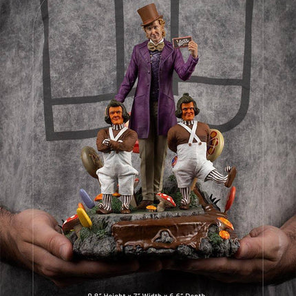 Iron Studios - Willy Wonka and the Chocolate Factory - Willy Wonka Deluxe BDS Art Scale Statue 1/10 - The Card Vault