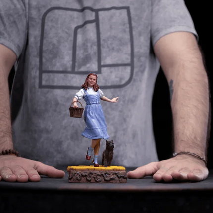 Iron Studios - Wizard of Oz - Dorothy Art Scale Statue 1/10 - The Card Vault