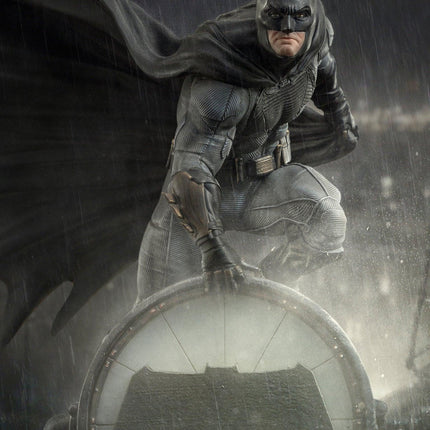 Iron Studios - Zack Snyder's Justice League - Batman on Batsignal Deluxe BDS Art Scale Statue 1/10 - The Card Vault