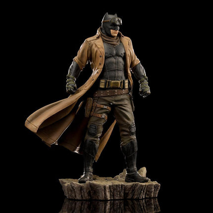 Iron Studios - Zack Snyder's Justice League - Knightmare Batman - Art Scale Statue 1/10 - The Card Vault