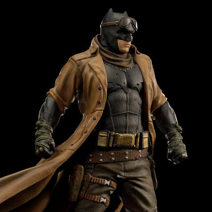 Iron Studios - Zack Snyder's Justice League - Knightmare Batman - Art Scale Statue 1/10 - The Card Vault