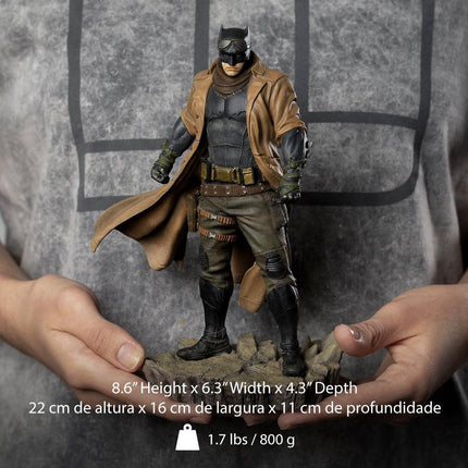 Iron Studios - Zack Snyder's Justice League - Knightmare Batman - Art Scale Statue 1/10 - The Card Vault
