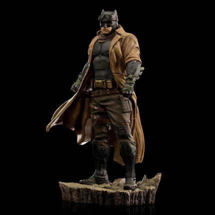 Iron Studios - Zack Snyder's Justice League - Knightmare Batman - Art Scale Statue 1/10 - The Card Vault