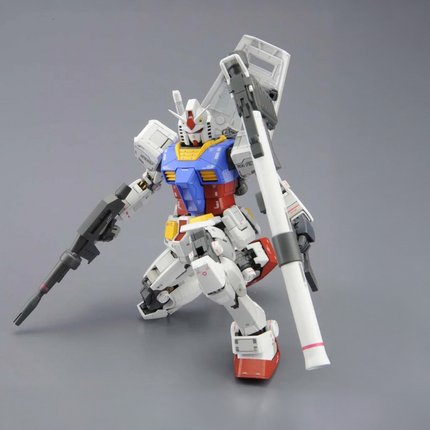 Bandai - Gunpla - MG 1/100 - Mobile Suit Gundam - RX-78-2 Gundam Version 3.0