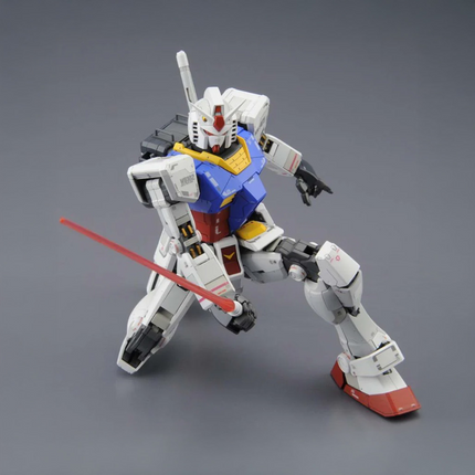 Bandai - Gunpla - MG 1/100 - Mobile Suit Gundam - RX-78-2 Gundam Version 3.0