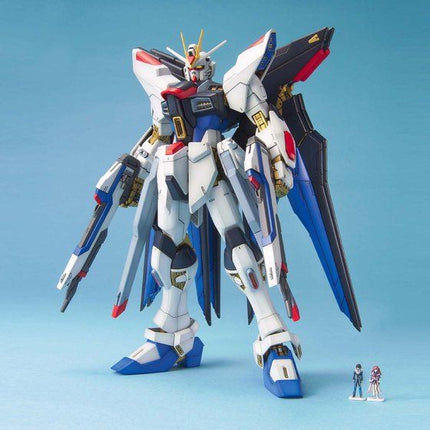 Bandai - Gunpla - MG 1/100 - Mobile Suit Gundam SEED Destiny - ZGMF-X20A Strike Freedom Gundam - official view 1