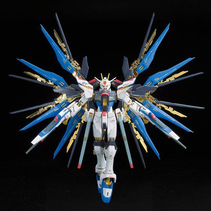 Bandai - Gunpla - RG 1/144 - Mobile Suit Gundam SEED Destiny - ZGMF-X20A Strike Freedom Gundam - official view 11