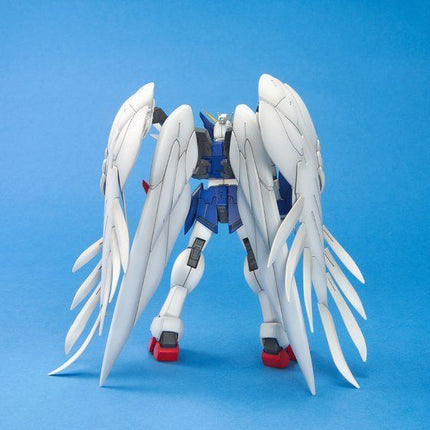 Bandai - Gunpla - MG 1/100 - Mobile Suit Gundam Wing: Endless Waltz - XXXG-00W0 Wing Gundam Zero Custom - official view 2