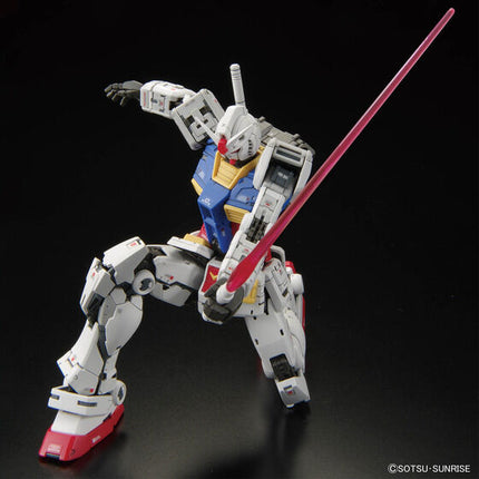 Bandai - Gunpla - RG 1/144 - Mobile Suit Gundam - RX-78-2 Gundam Ver.2.0 - official gallery image 5