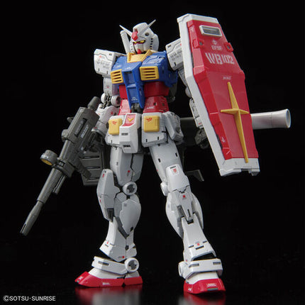 Bandai - Gunpla - RG 1/144 - Mobile Suit Gundam - RX-78-2 Gundam Ver.2.0 - official gallery image 11