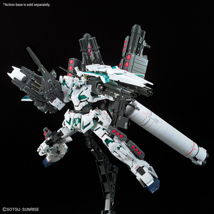 Bandai - Gunpla - RG 1/144 - Mobile Suit Gundam Unicorn - RX-0 Full Armor Unicorn Gundam