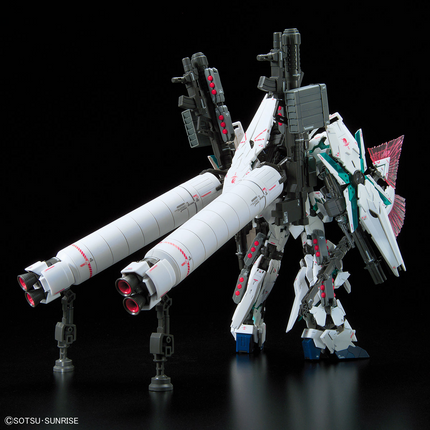Bandai - Gunpla - RG 1/144 - Mobile Suit Gundam Unicorn - RX-0 Full Armor Unicorn Gundam