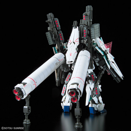 Bandai - Gunpla - RG 1/144 - Mobile Suit Gundam Unicorn - RX-0 Full Armor Unicorn Gundam