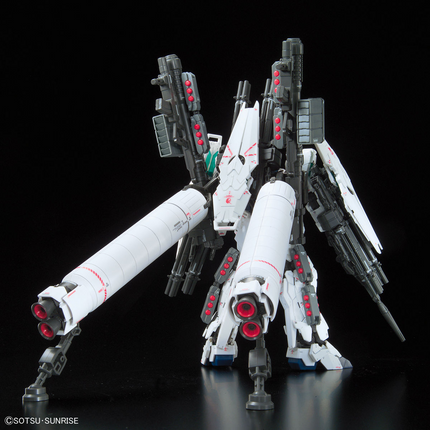 Bandai - Gunpla - RG 1/144 - Mobile Suit Gundam Unicorn - RX-0 Full Armor Unicorn Gundam