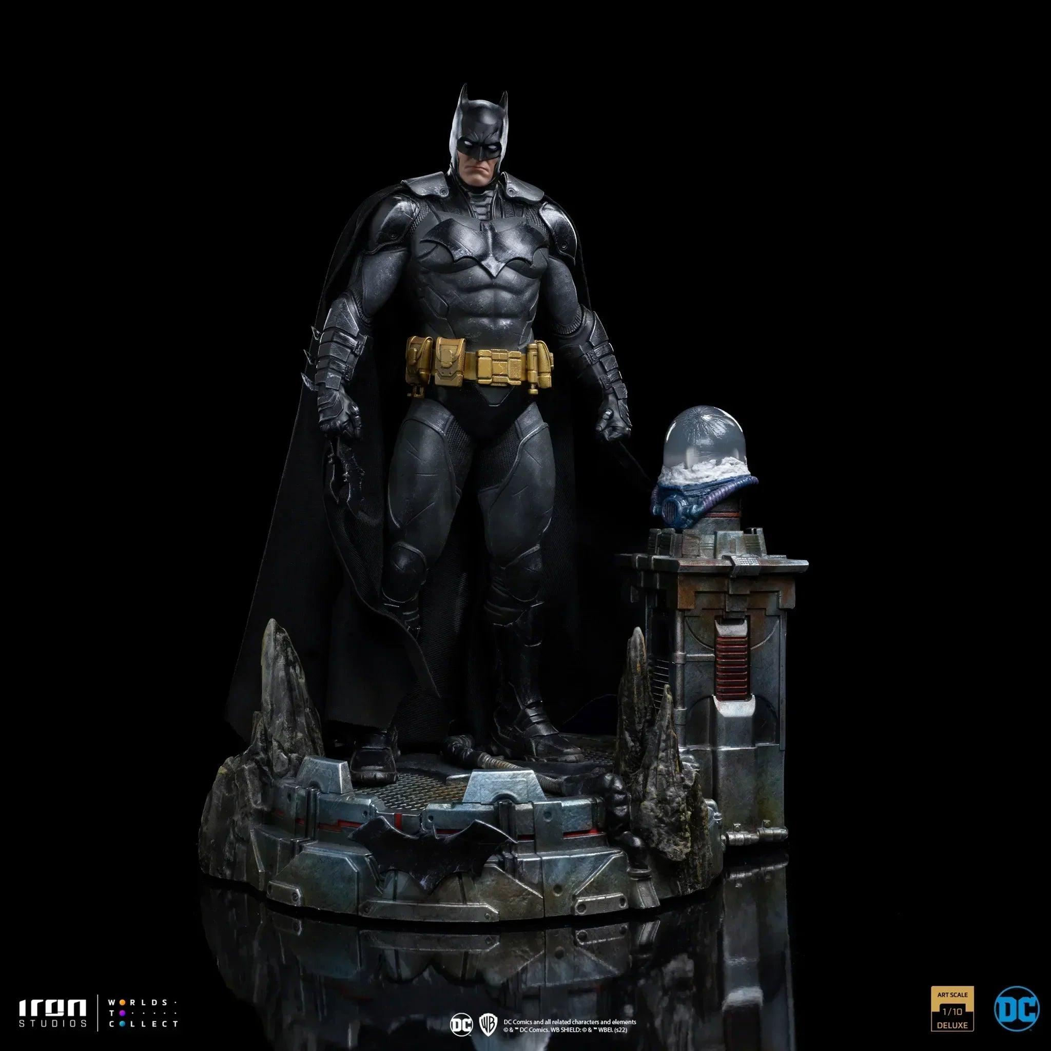 Iron Studios - Batman Unleashed Deluxe BDS Art Scale Statue 1/10 - The Card Vault