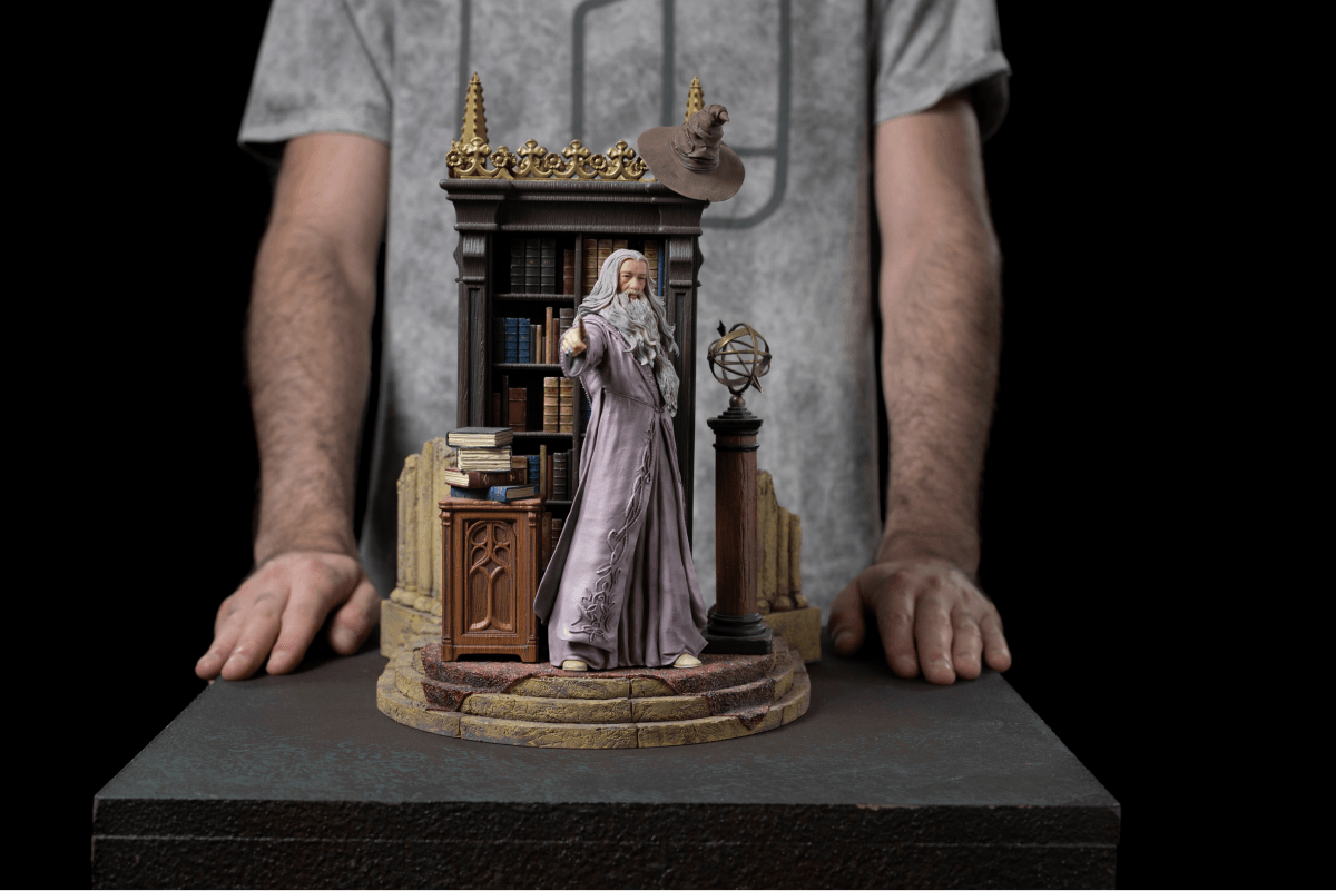 Iron Studios - Harry Potter - Albus Dumbledore Deluxe Art Scale Statue 1/10 - The Card Vault