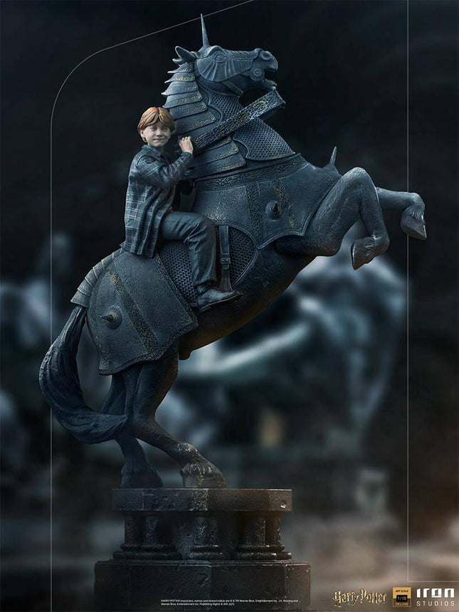 Iron Studios - Harry Potter - Ron Weasley at the Wizard Chess Deluxe BDS Art Scale Statue 1/10 - The Card Vault