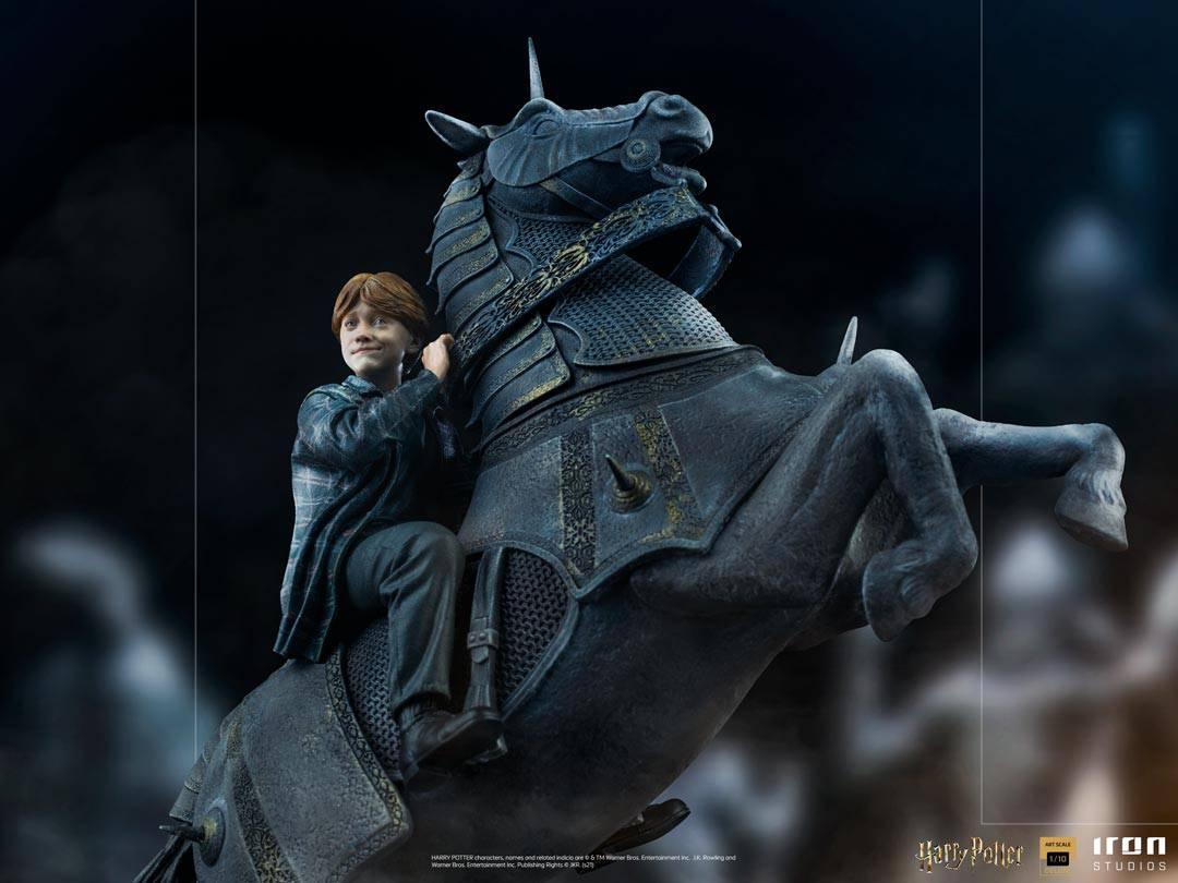 Iron Studios - Harry Potter - Ron Weasley at the Wizard Chess Deluxe BDS Art Scale Statue 1/10 - The Card Vault