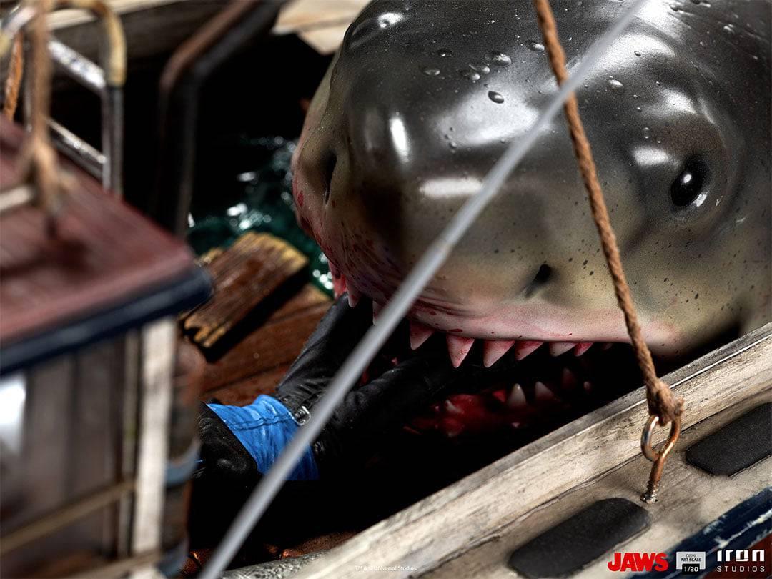 Iron Studios - Jaws: Jaws Attack - Demi Scale Statue 1/20 - The Card Vault