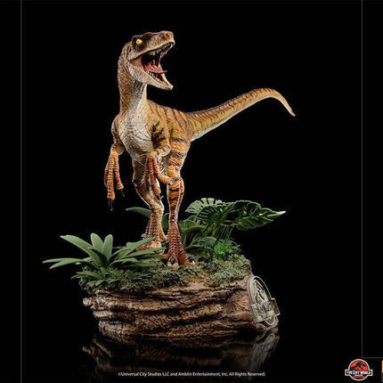 Iron Studios - Jurassic World: The Lost World - Velociraptor Deluxe BDS Art Scale Statue 1/10 - The Card Vault