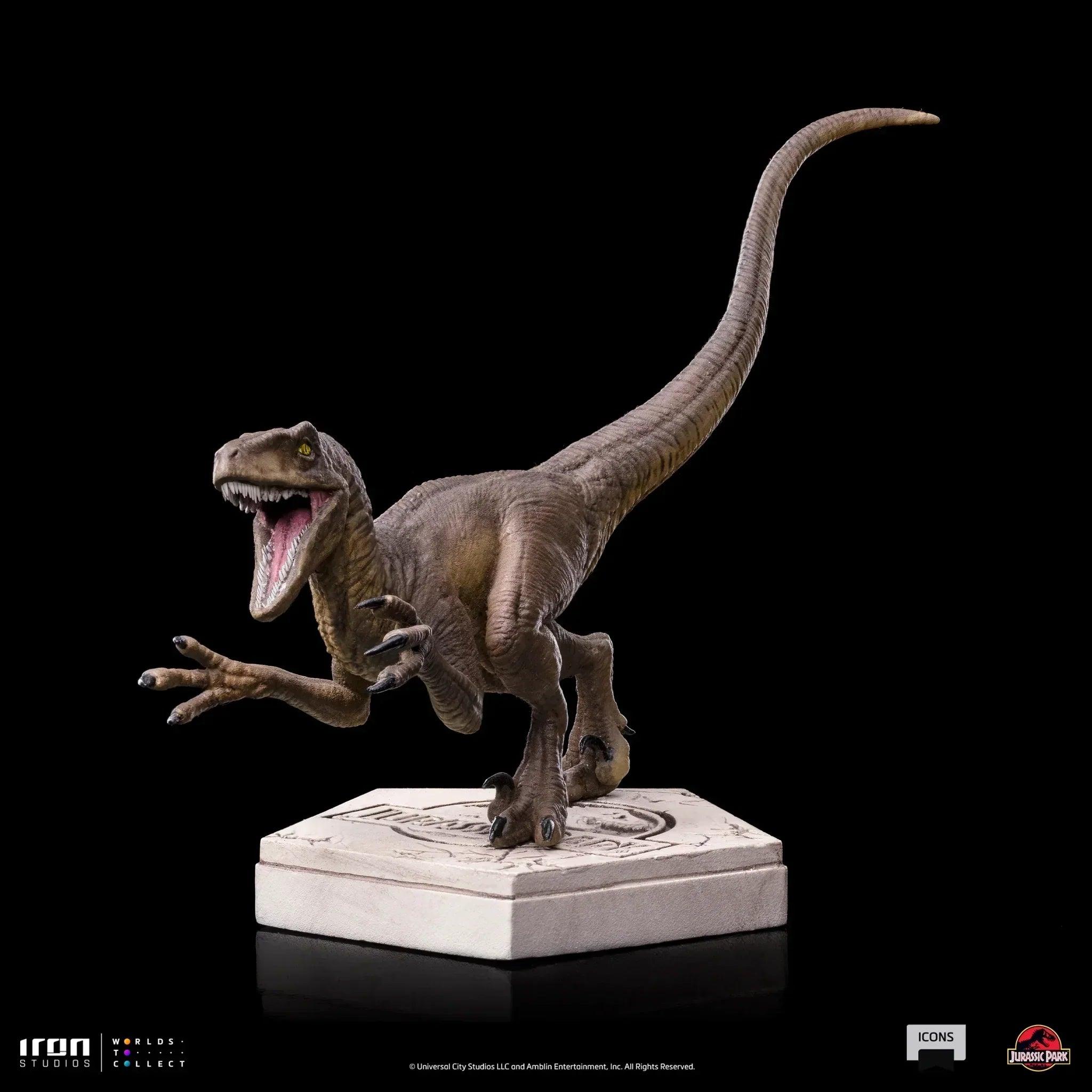 Iron Studios - Jurassic World - Velociraptor A Icons Statue - The Card Vault
