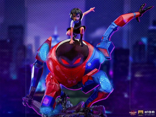 Iron Studios - Spider-Man: Into The Spider-Verse - Peni Parker & SP // dr Deluxe BDS Art Scale Statue 1/10 - The Card Vault