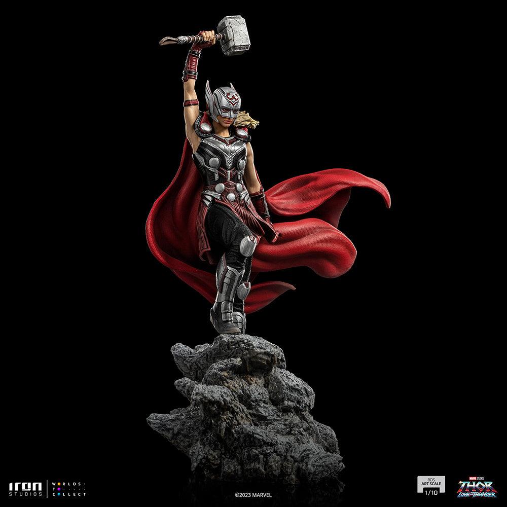 Iron Studios - Thor: Love and Thunder - Mighty Thor (Jane Foster) - Art Scale Statue 1/10 - The Card Vault