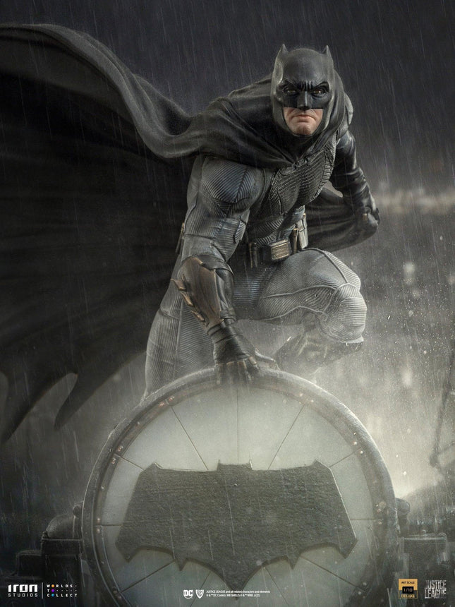 Iron Studios - Zack Snyder's Justice League - Batman on Batsignal Deluxe BDS Art Scale Statue 1/10 - The Card Vault